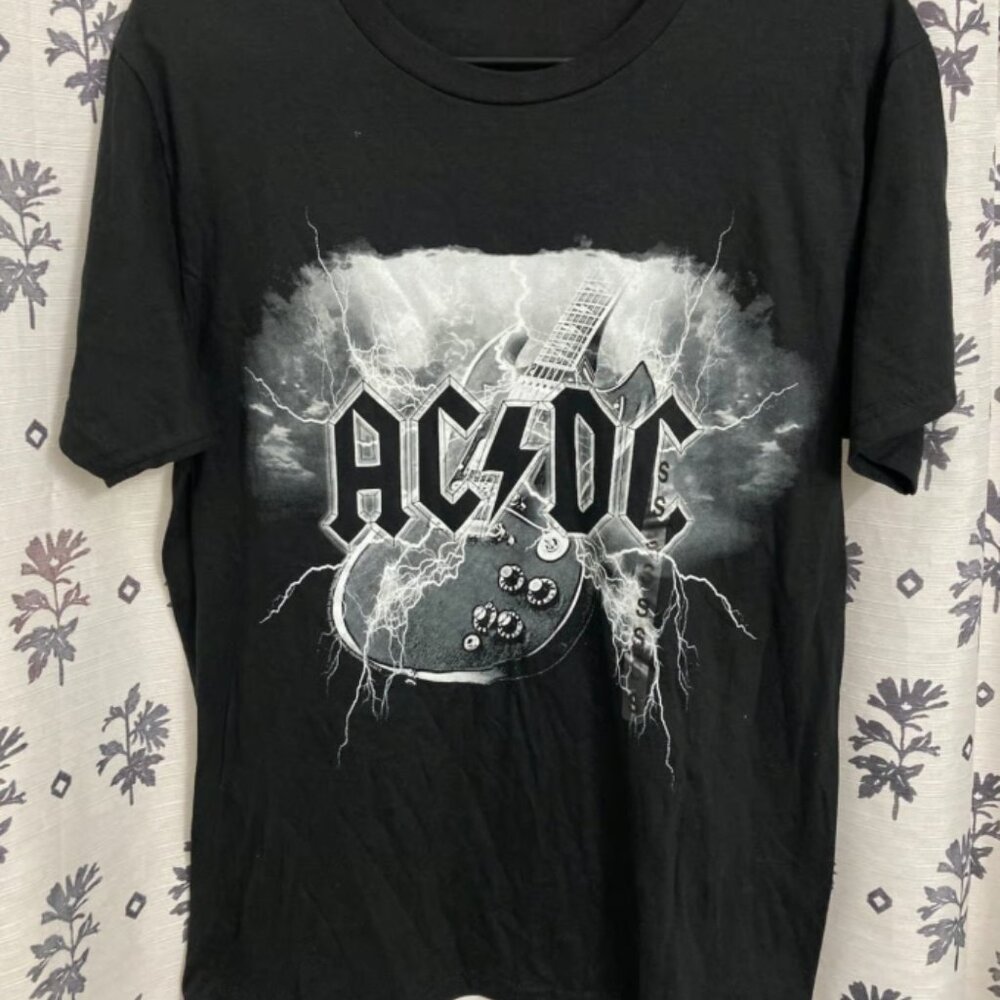 Vintage AC/DC Guitar Lightning T-shirt